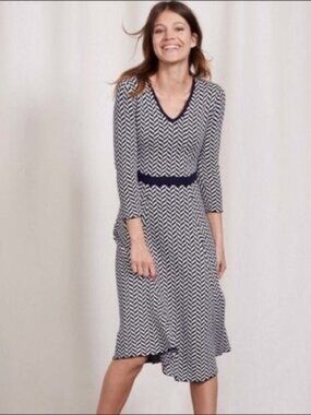 Boden | Dresses | Nwt Boden Louisa Short Jersey Dress Gallery Blue Posey  Stamp Size Long | Poshmark